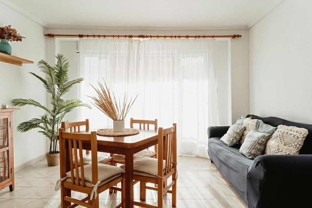Apartamento Frente Al Mar, Familiar Y Acogedor. Санта Пола Екстериор снимка
